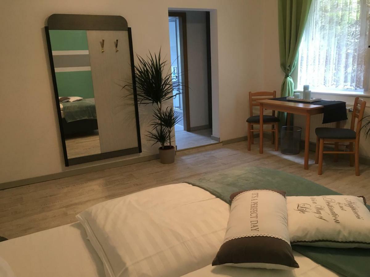 Hopfengrund Hotel อาร์นชตัดท์ ภายนอก รูปภาพ